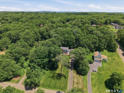 4 Woodland Terrace Prospect CT 06712