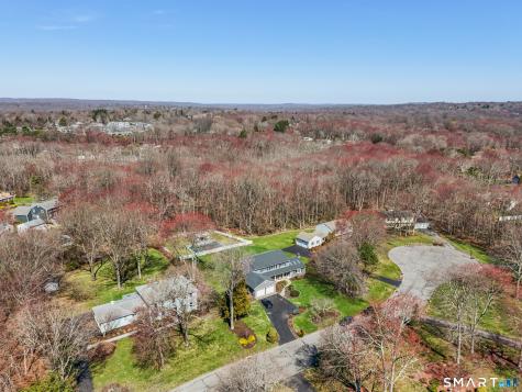 21 Shawnee Lane Monroe CT 06468