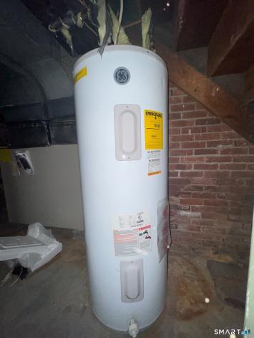 81 Lancaster Road Bristol CT 06010