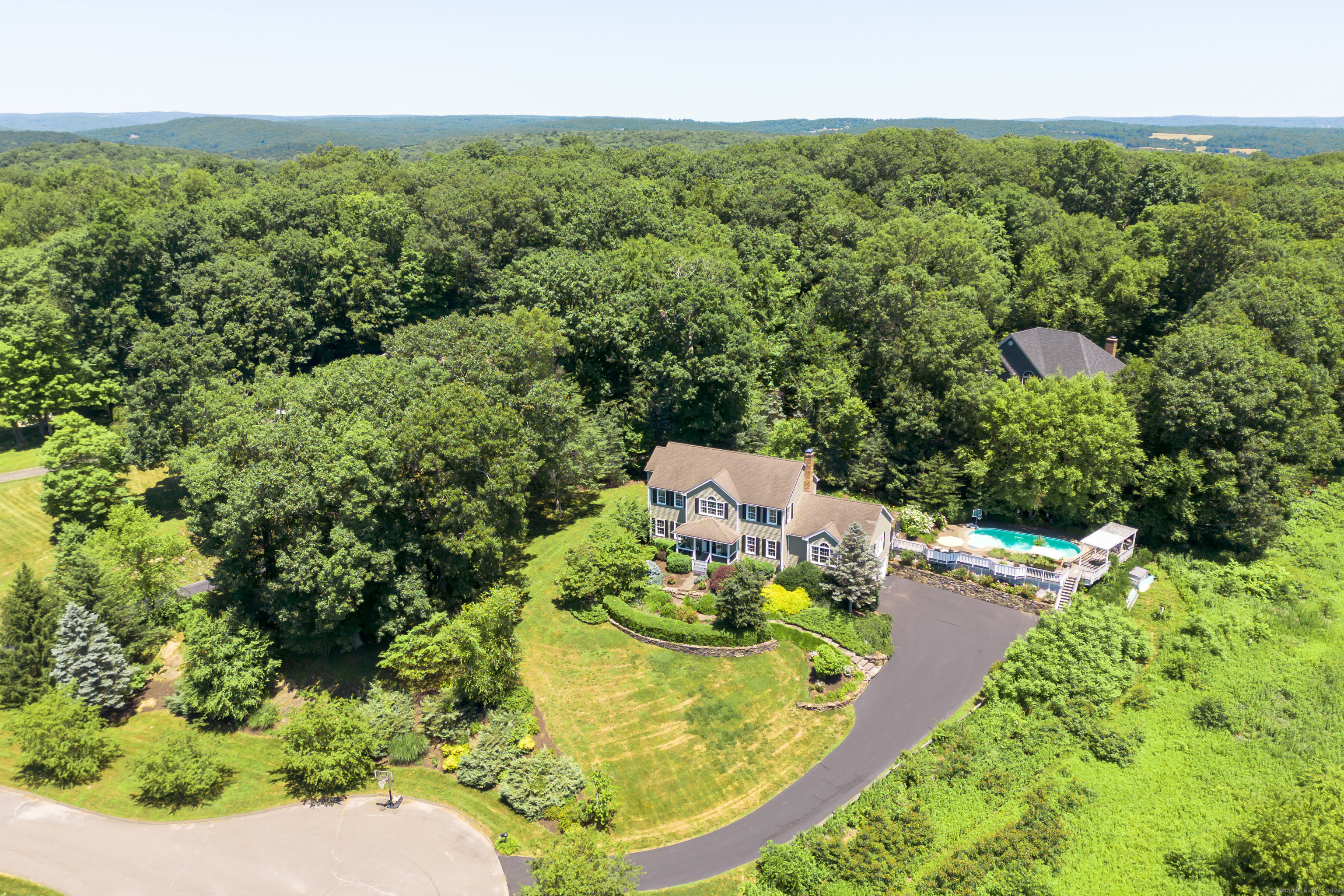 11 Briarwood Lane Newtown CT 06470