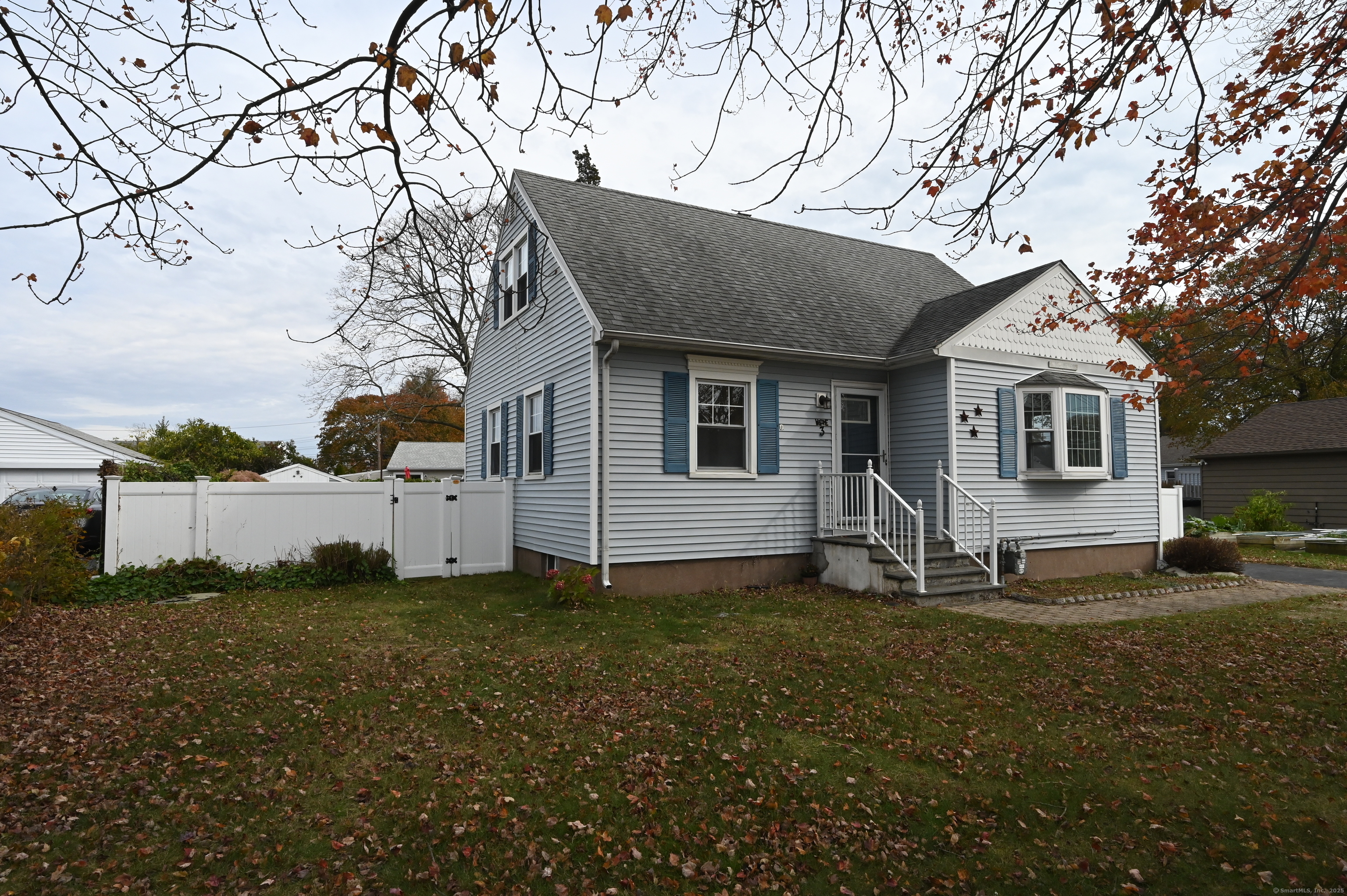 3 Stoddard Road East Haven CT 06512