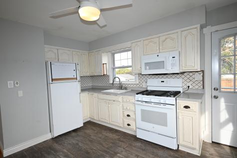 3 Stoddard Road East Haven CT 06512