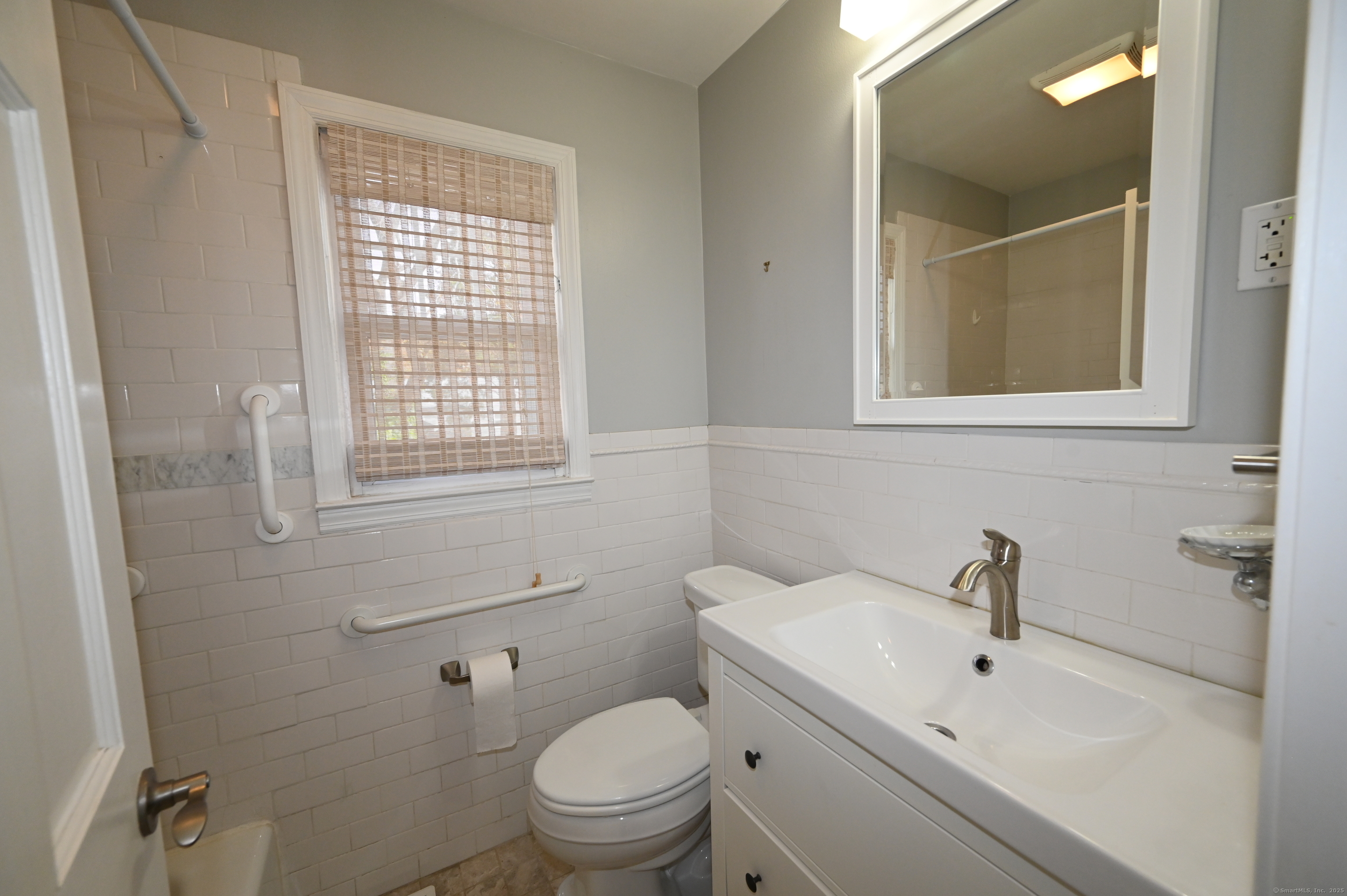 3 Stoddard Road East Haven CT 06512