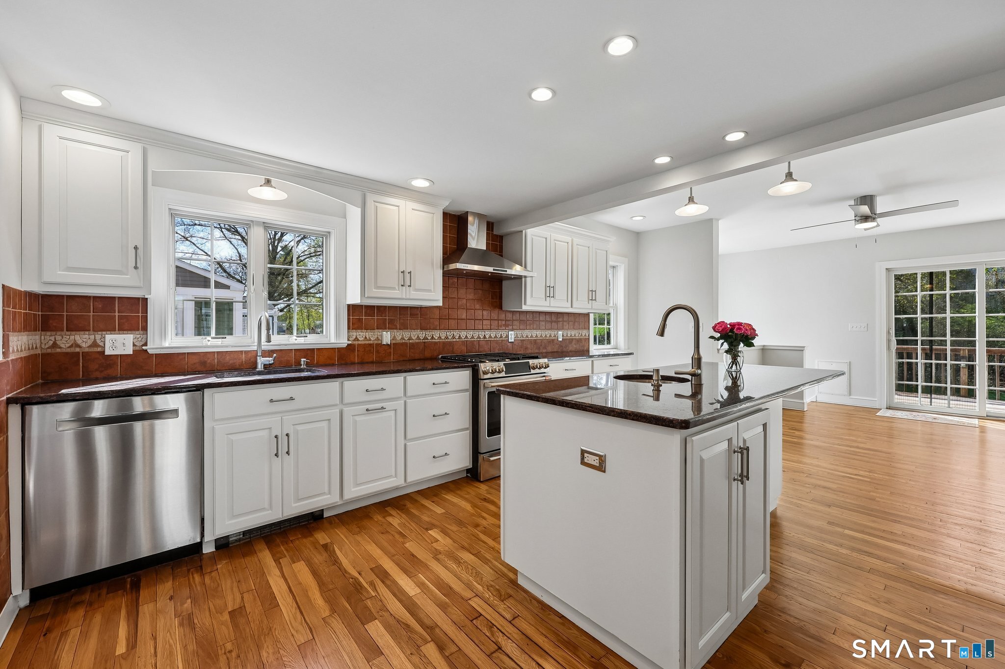 81 Meadowbrook Road West Hartford CT 06107
