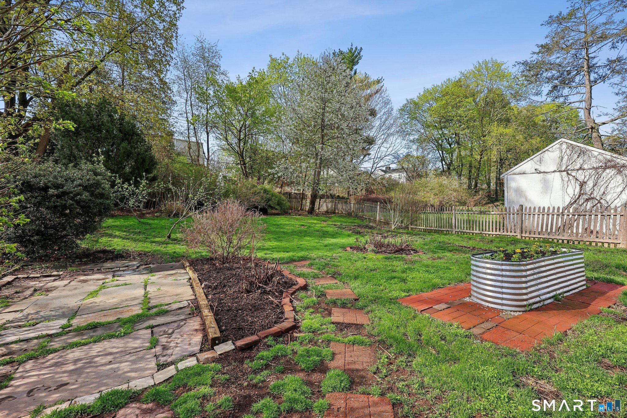 81 Meadowbrook Road West Hartford CT 06107