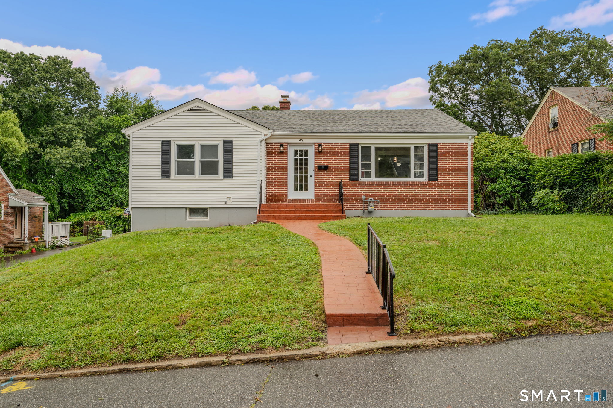 45 Mansfield Road New London CT 06320