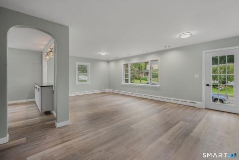 45 Mansfield Road New London CT 06320