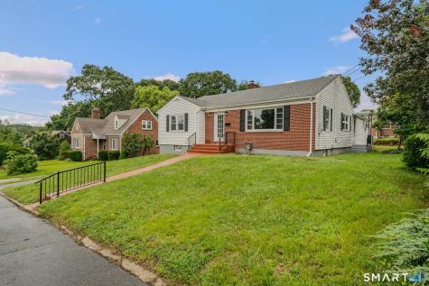 45 Mansfield Road New London CT 06320