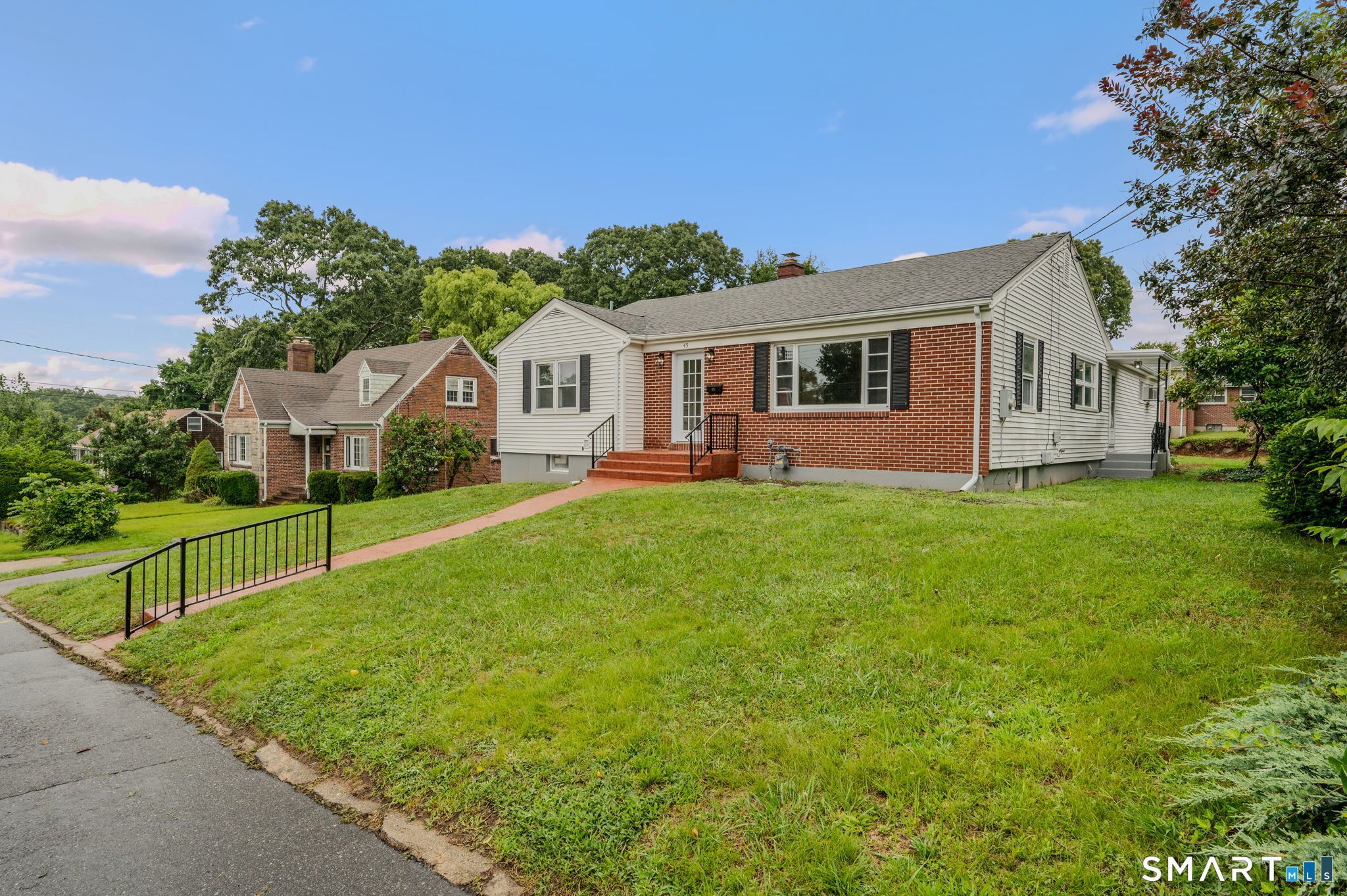 45 Mansfield Road New London CT 06320