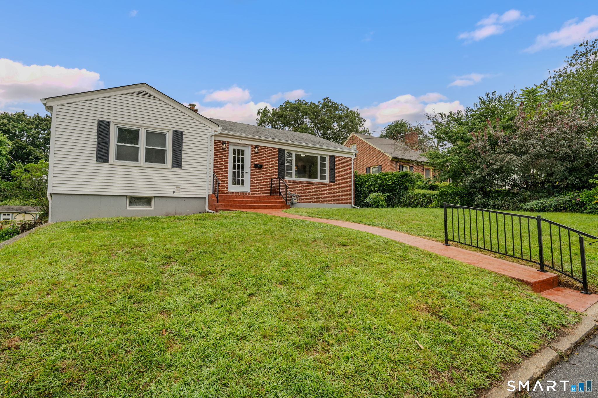 45 Mansfield Road New London CT 06320