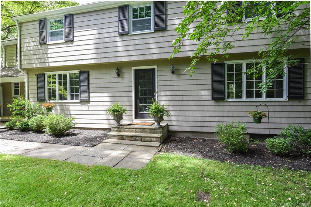 11 Highwood Drive Avon CT 06001