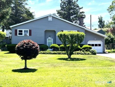 122 Black Point Road East Lyme CT 06357