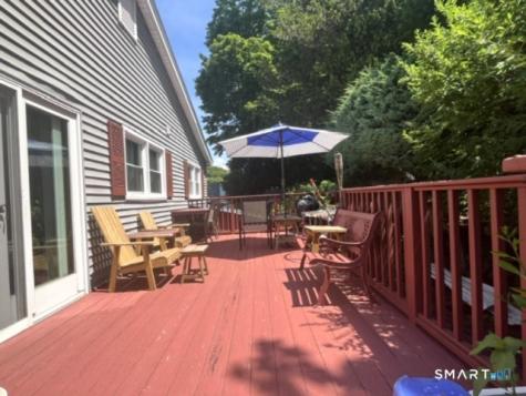 122 Black Point Road East Lyme CT 06357