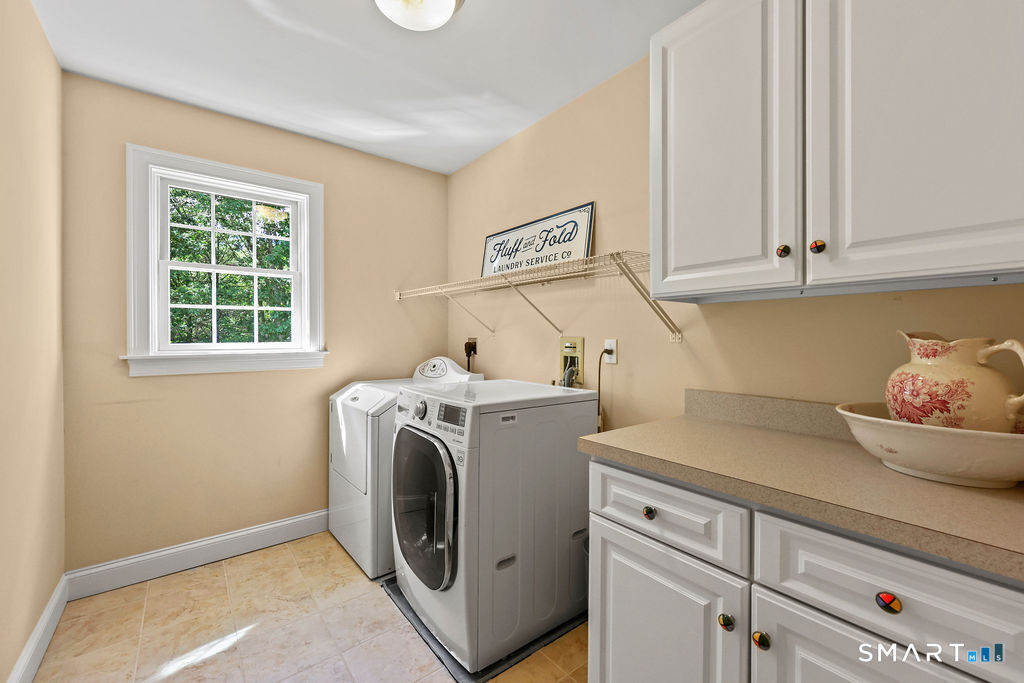 100 Hollister Drive Avon CT 06001