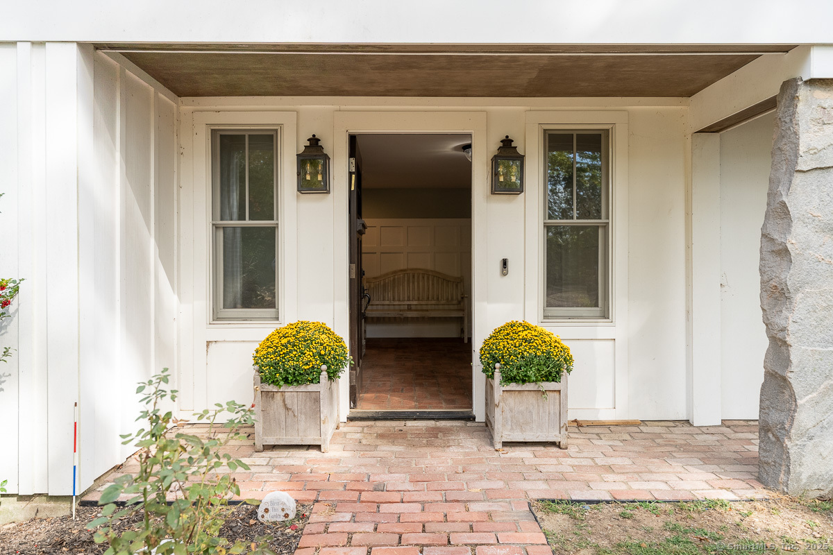 147 Pequot Avenue Groton CT 06355