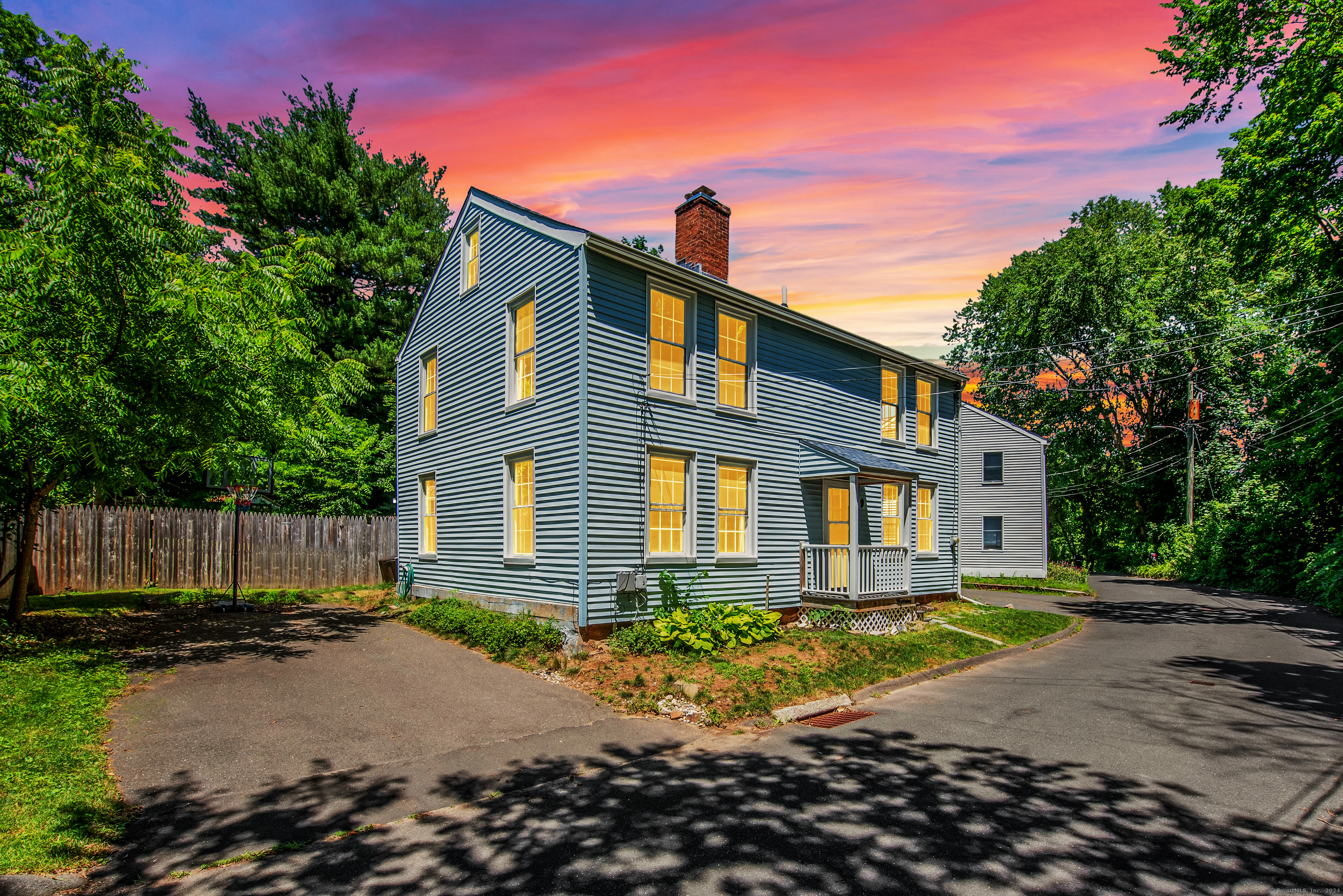 15 Red Hill Road Simsbury CT 06081