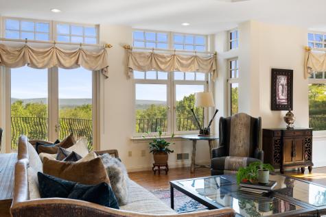 9 Cobtail Way Simsbury CT 06070