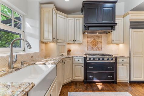 9 Cobtail Way Simsbury CT 06070