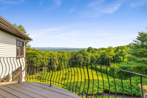 9 Cobtail Way Simsbury CT 06070