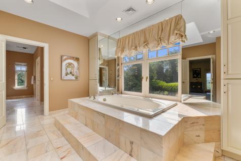 9 Cobtail Way Simsbury CT 06070