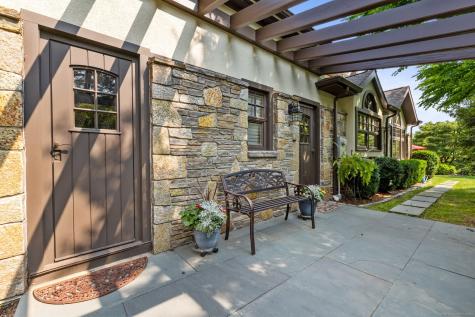 9 Cobtail Way Simsbury CT 06070