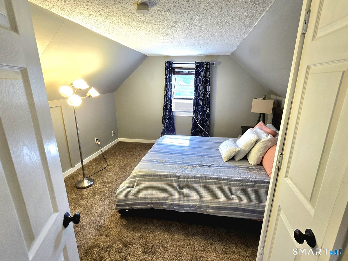 41 Hockanum Drive East Hartford CT 06118