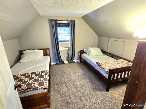 41 Hockanum Drive East Hartford CT 06118