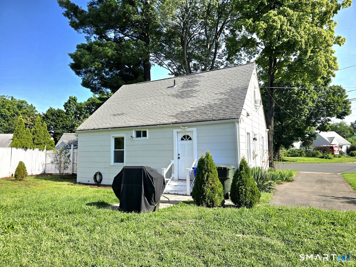 41 Hockanum Drive East Hartford CT 06118