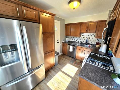 41 Hockanum Drive East Hartford CT 06118