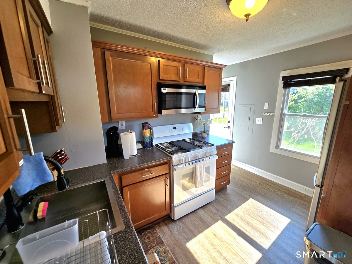 41 Hockanum Drive East Hartford CT 06118