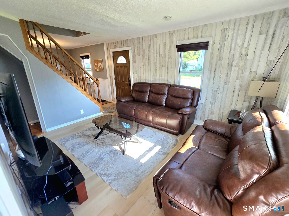 41 Hockanum Drive East Hartford CT 06118