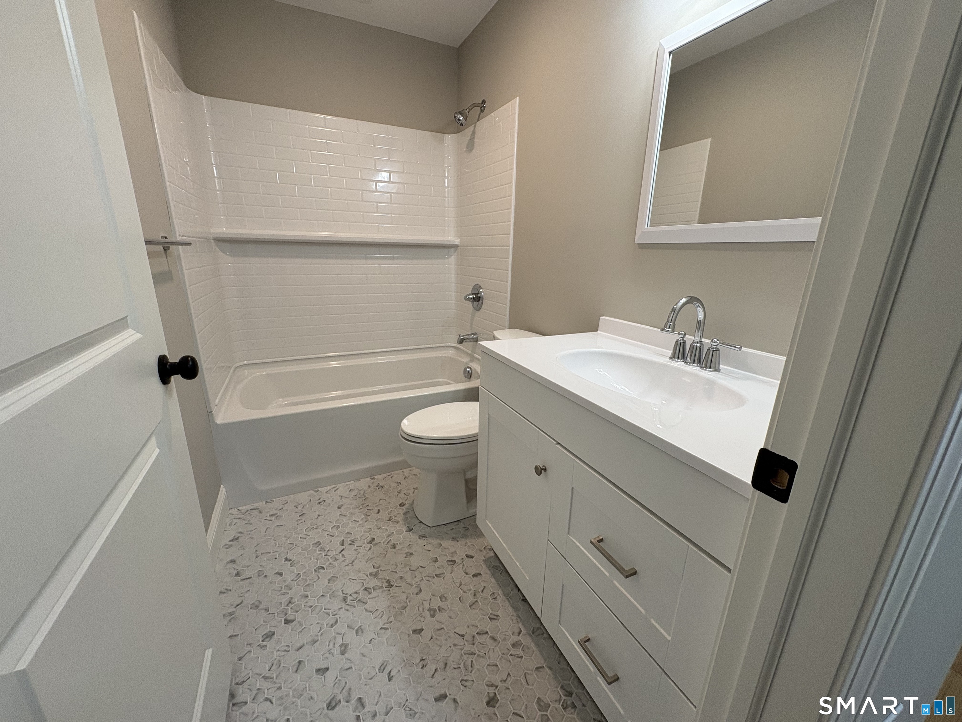 7 Pickney Avenue Plainville CT 06062