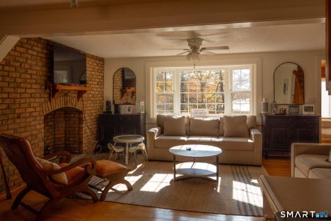 10 West Side Drive Barkhamsted CT 06063