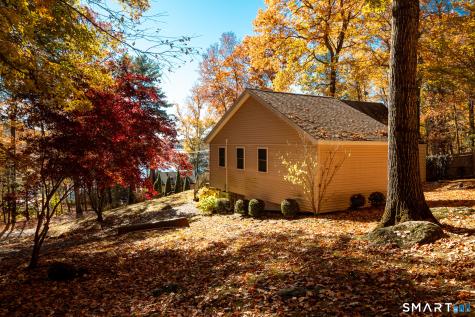 10 West Side Drive Barkhamsted CT 06063