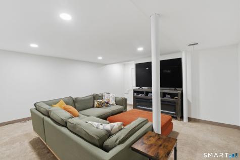 21 Echo Lane West Hartford CT 06107