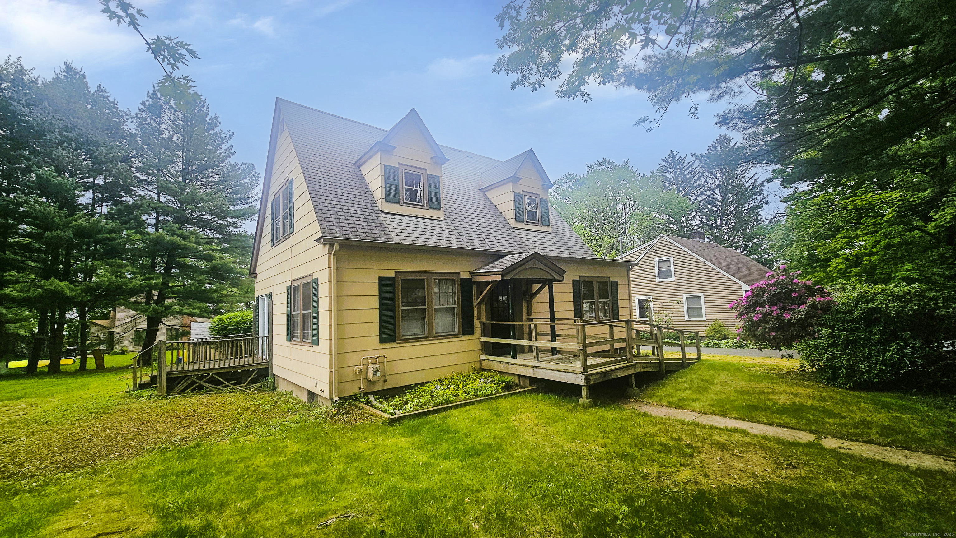 19 Weymouth Road Enfield CT 06082