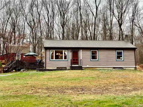 115 Valinsky Road Lebanon CT 06249