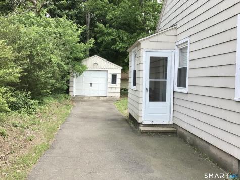 28 Thayer Road Hamden CT 06514