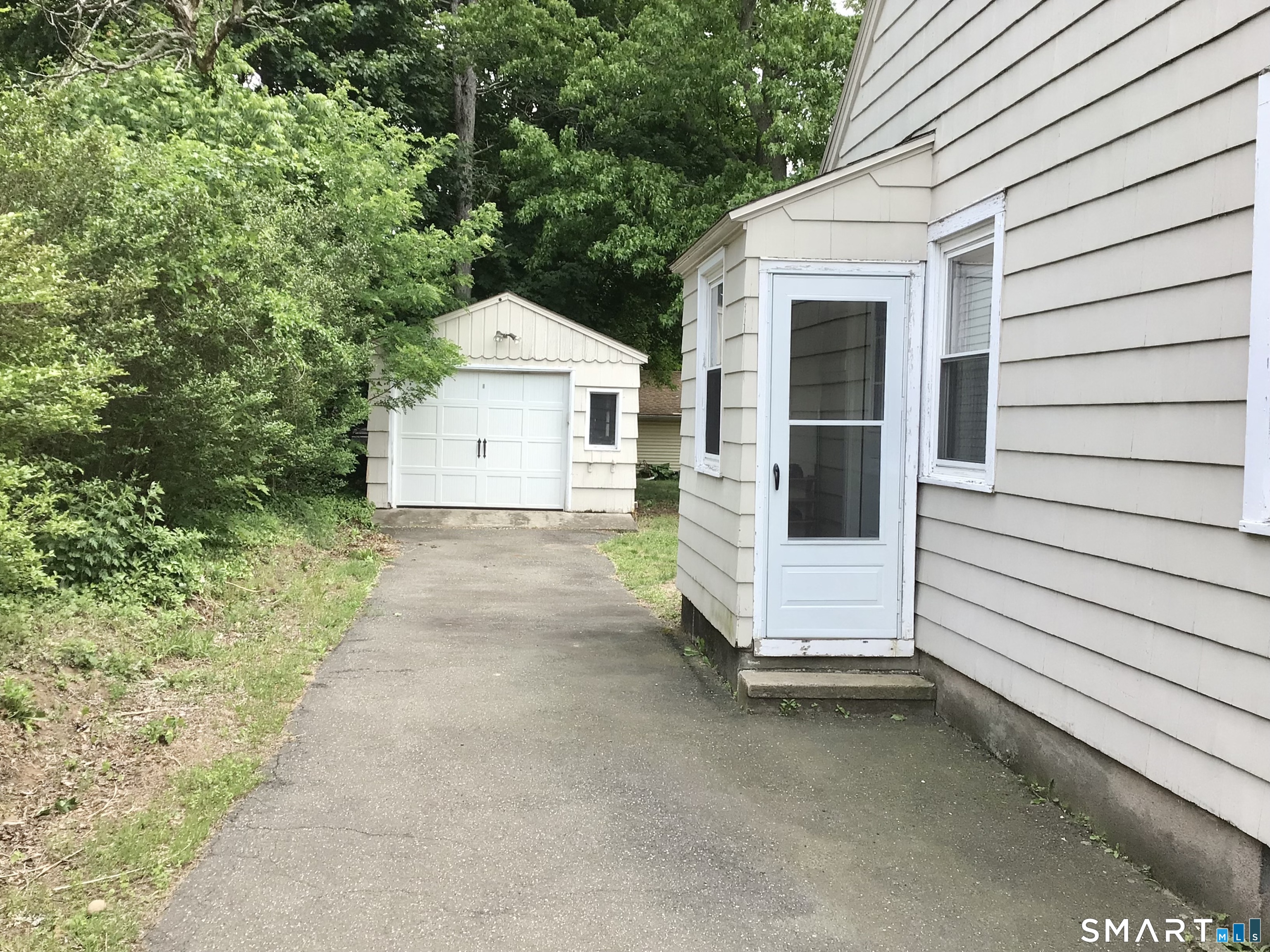 28 Thayer Road Hamden CT 06514