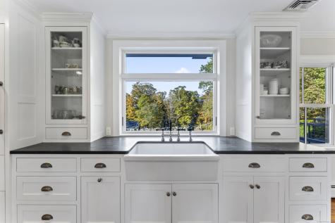 40 Great Ring Road Newtown CT 06482