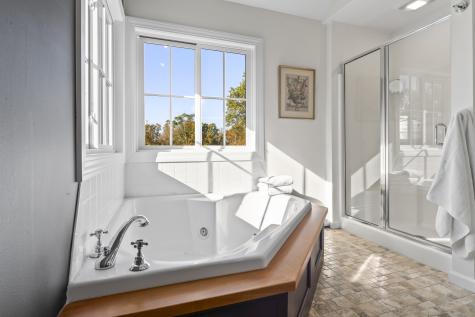 40 Great Ring Road Newtown CT 06482