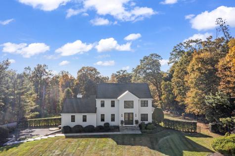 40 Great Ring Road Newtown CT 06482