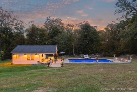 40 Great Ring Road Newtown CT 06482