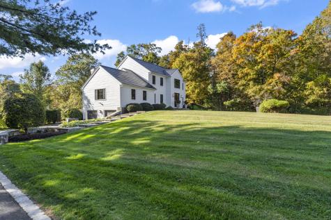 40 Great Ring Road Newtown CT 06482