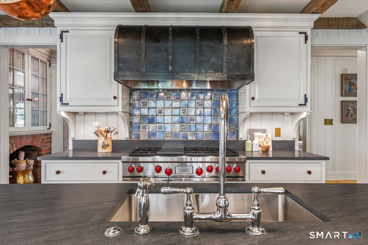 372 Brushy Ridge Road New Canaan CT 06840