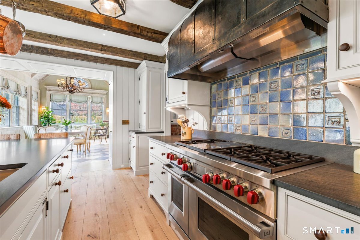 372 Brushy Ridge Road New Canaan CT 06840