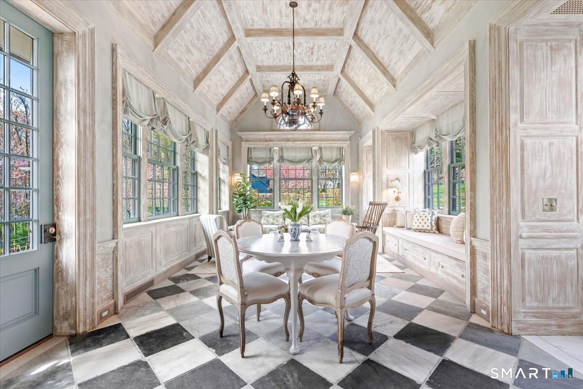372 Brushy Ridge Road New Canaan CT 06840