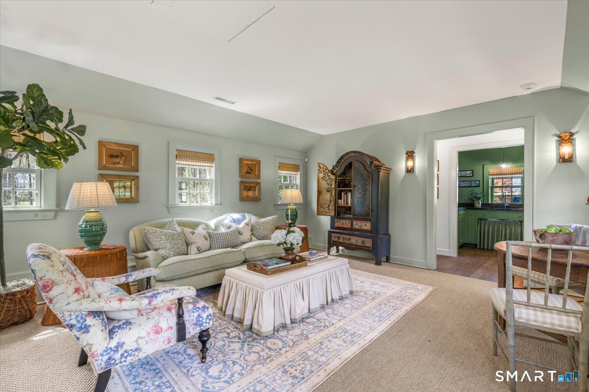 372 Brushy Ridge Road New Canaan CT 06840