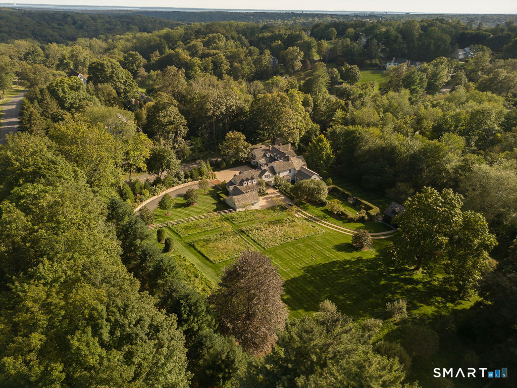 372 Brushy Ridge Road New Canaan CT 06840
