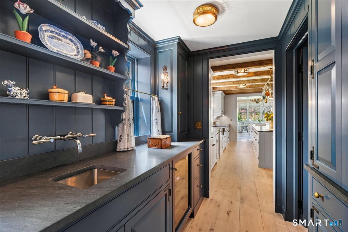 372 Brushy Ridge Road New Canaan CT 06840